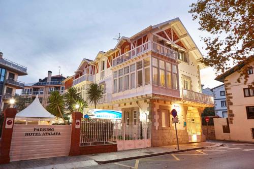 Mundaka Hotel | Hotel Atalaya- FREE PARKING GRATUITO