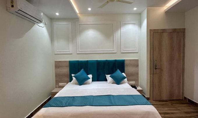 Allahabad Hotel | Hotel Ballian's INN