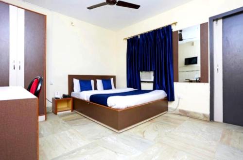 Bhubaneshwar Apartment | Hotel Blue Moon Near Railway Station With Comfortable Stay