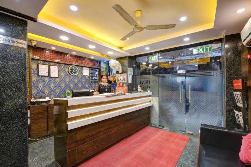 Karol Bagh Hotel | Hotel Coral Plaza - Near Connaught Place