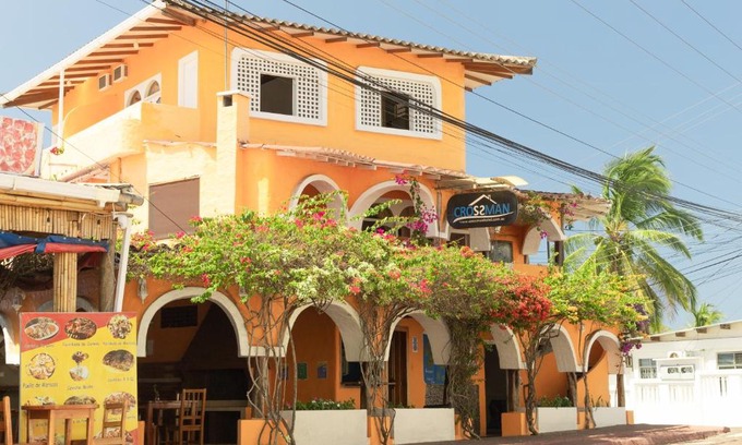 Bahia de la Academia Hotel | Hotel Crossman