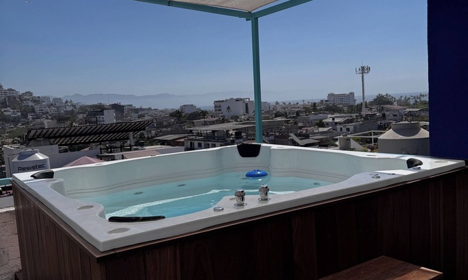 Lazaro Cardenas Hotel | Hotel DaMar Puerto Vallarta