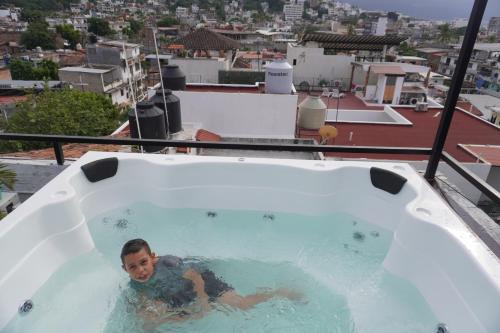 Lazaro Cardenas Hotel | Hotel Damar Vallarta