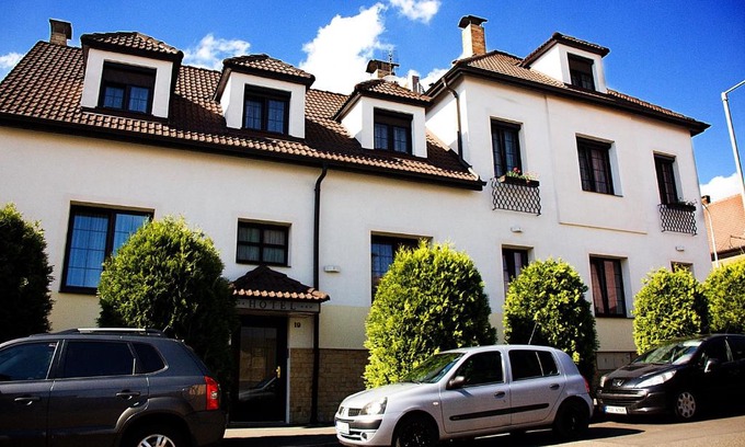 Kobylisy Hotel | Hotel Excellent