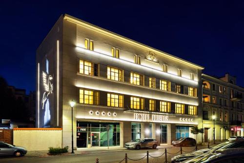 Wesoła Zachod Hotel | Hotel Ferreus Modern Art Deco
