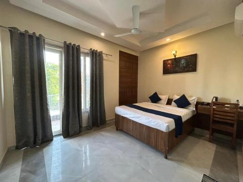 Noida Hotel | Hotel Future Inn and Banquet