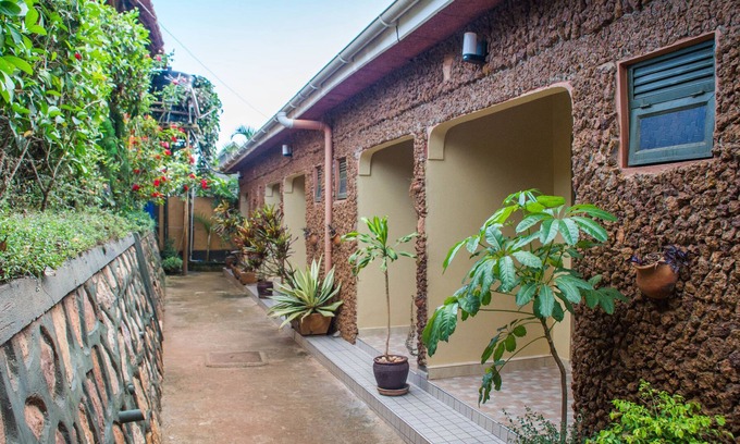 Entebbe Hotel | Hotel Gorilla's Nest Entebbe