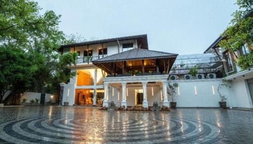 Kaduwela Hotel | Hotel Grand Minaro