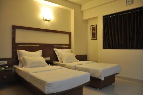 Surat Hotel | Hotel Happiness