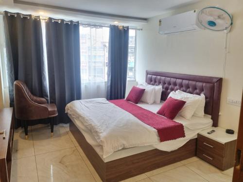 Kharar Hotel | Hotel Hiltane Opposite VR Punjab Mall Airport Road Mohali Chandigarh