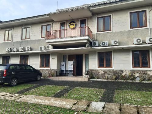 Binong Hotel | Hotel Honai by Capital