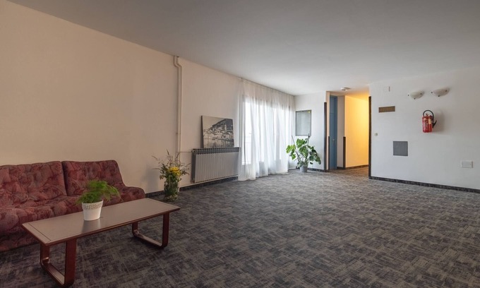 Cove Rogacic House | Hotel Issa - Triple Room Sea View 8