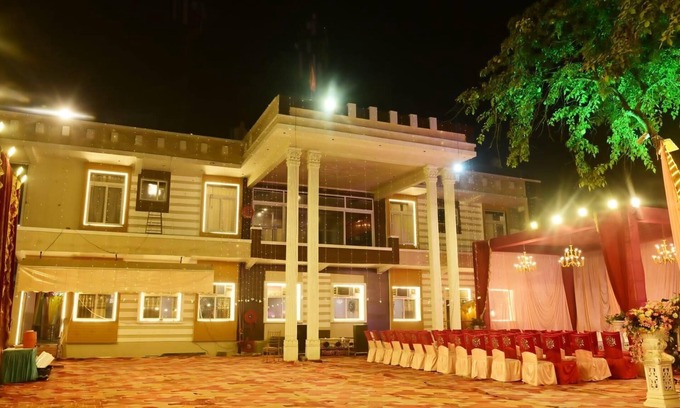 Faizabad Hotel | Hotel Jeevan Sathi By GRB