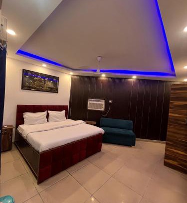 Noida Hotel | Hotel JS Garden - Near Noida Sec -132 Metro Station