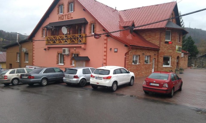 Skalite Hotel | Hotel Koloniál Skalité