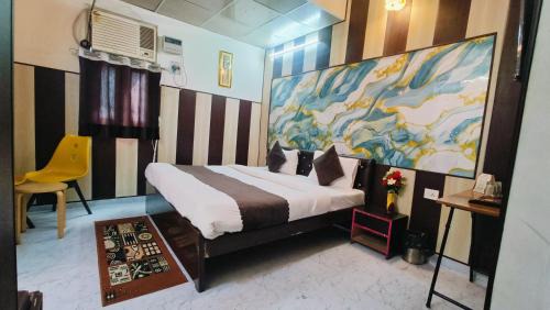 Chhatarpur Hotel | Hotel Mannat - Near Thyagaraj Sports Complex