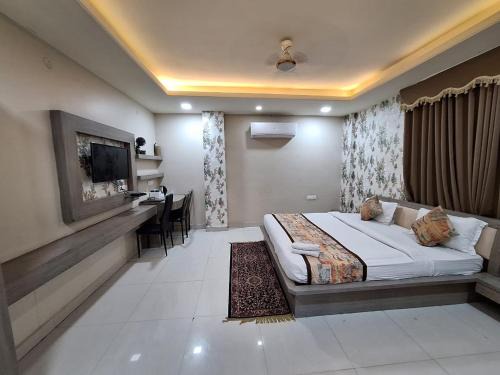 Bhopal Hotel | Hotel Mayur Palace