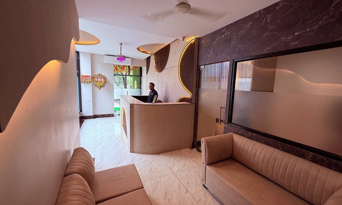 Thane West Cabin | Hotel Melody NX