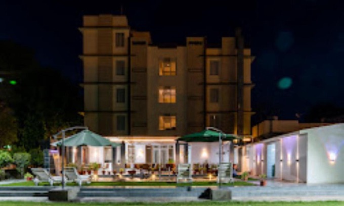 Udaipur City Centre Resort | Hotel Mukund Villas Udaipur