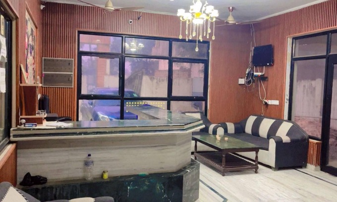 Govardhan Hotel | Hotel Murliwala Gopala