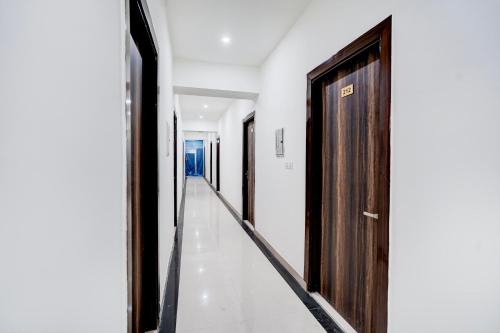 Delhi Hotel | Hotel O Blue Heavan