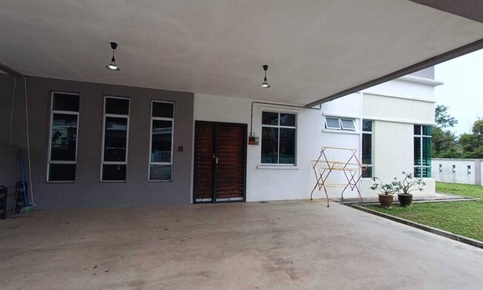 Gubeng Hotel | Hotel O Juwingan Syariah 3