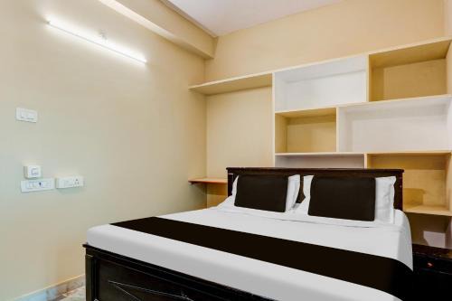 Gannavaram Hotel | Hotel O Kandrika Highway Road Vijayawada Formerly Akshaya Heights