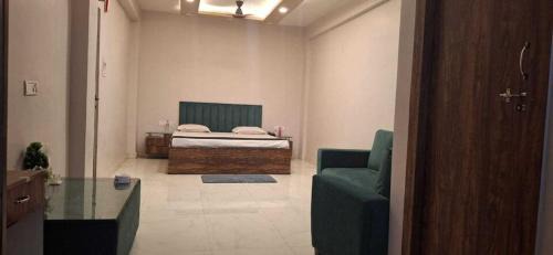 Patna Hotel | Hotel O Om Guest House