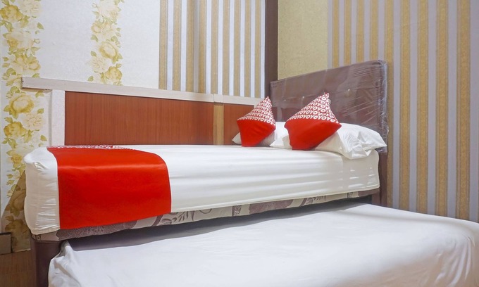 Jeneponto Hotel | Hotel O Sari Jeneponto