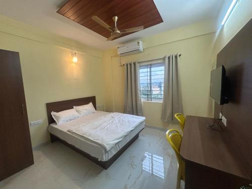 Narasapura Hotel | Hotel O SRS COMFORTS