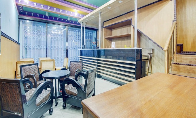 Malang Hotel | Hotel O Sybilla Cafe & Homestay