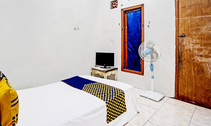 Surabaya Hotel | Hotel O Tarlo Guest House 4