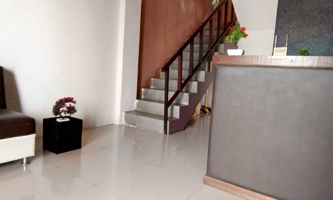 Makassar Hotel | Hotel O Wisma Deli Syariah Near RSUD Nene Mallomo Sidenreng Rappang