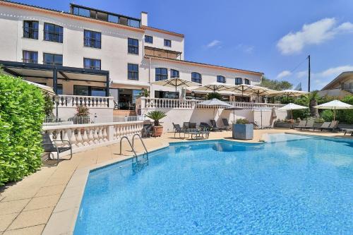 Villeneuve-Loubet Hotel | Hotel & Restaurant Perla Riviera