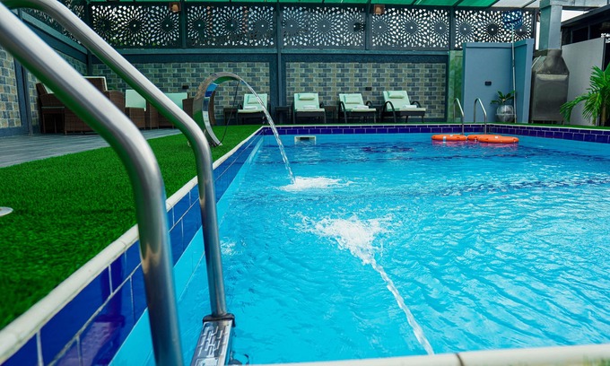 Oshodi-Isolo Hotel | Hotel Romeneo