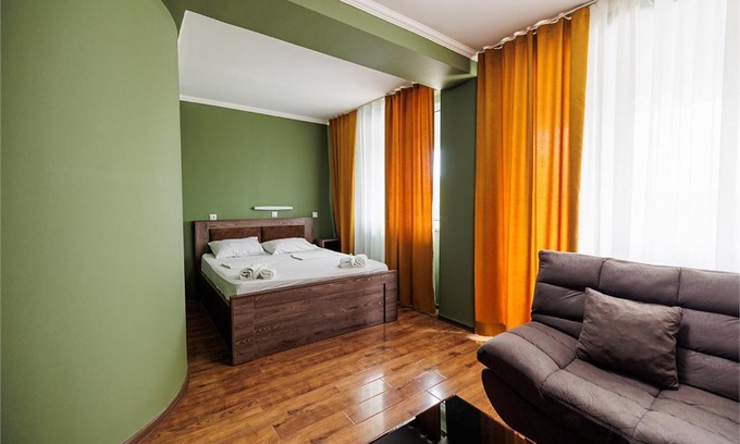 Tbilisi Hotel | Hotel Tbilisi Central by Mgzavrebi