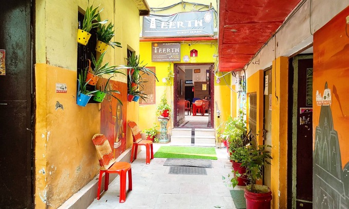 Varanasi Hotel | Hotel Teerth Guest House Varanasi