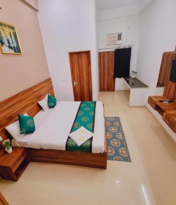 Vrindavan Hotel | Hotel The Vrindavan Rooms BY SILVER-KEY