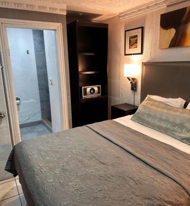 Avenida Revolucion Hotel | Hotel TJ Plaza