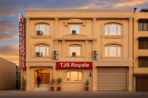 Karol Bagh Hotel | Hotel TJS Royale, Karol Bagh, 2 Mins from Metro