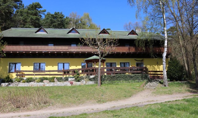 Schenkendobern Hotel | Hotel und Restaurant Karpfenschänke