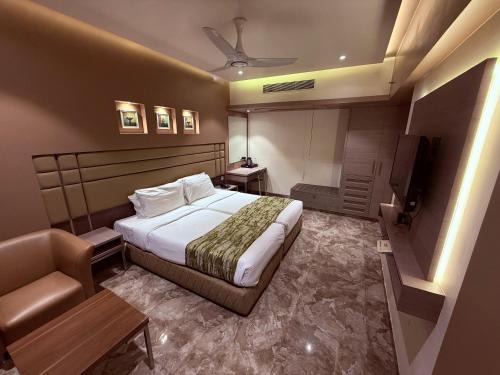 Kopar Khairane Hotel | Hotel Varishtta