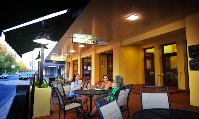 Griffith Hotel | Hotel Victoria - Griffith