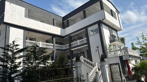 Rade Hotel | Hotel Vila AARON