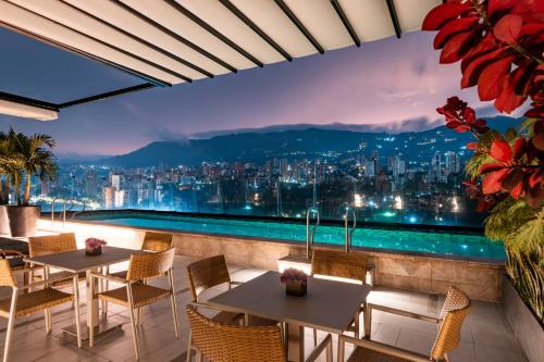 El Poblado Hotel | Hotel York Luxury Suites Medellin by Preferred