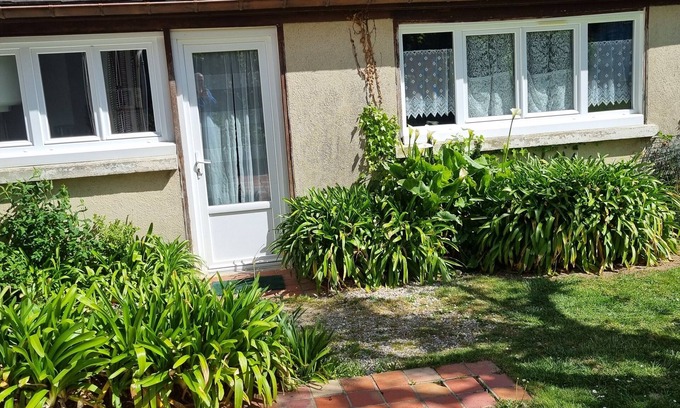 Luc-sur-Mer Apartment | House 100 m from the sea.