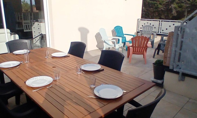 Portbail Cottage | House 100m from beach with terrace balcony and parking