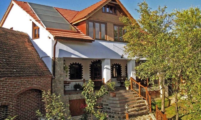 Saliste House | House in Vale with Private Parking and Unique View