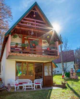 Zabljak Ski Chalet | House Jaksic