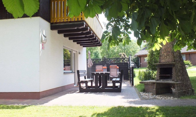 Feriendorf Silbersee House | House Moni am Silbersee with 2 private flats